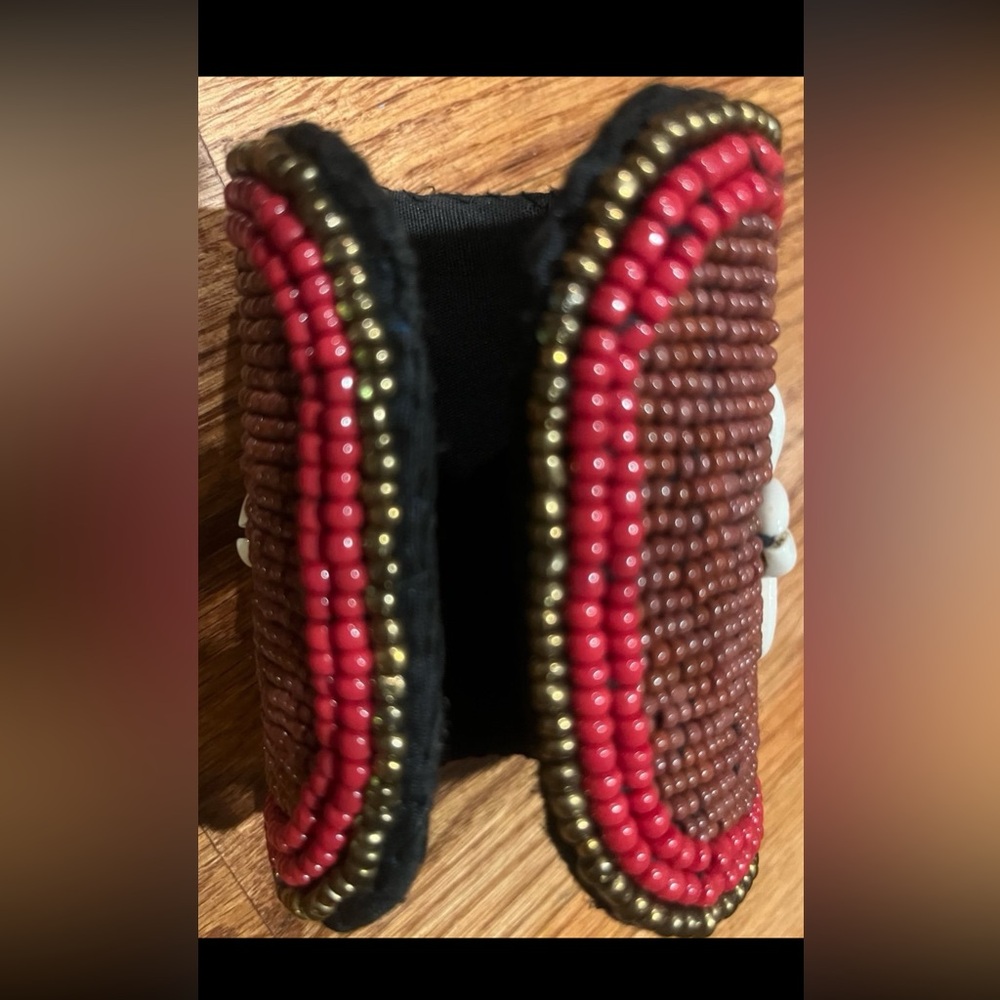 Wide tribal Beaded cuff Bracelet with Shell Accents and intracate beading - Picture 4 of 12